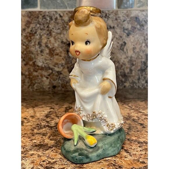 Vintage Porcelain Angel Girl with Flower Pot Figurine 4" x 3" - Picture 1 of 3